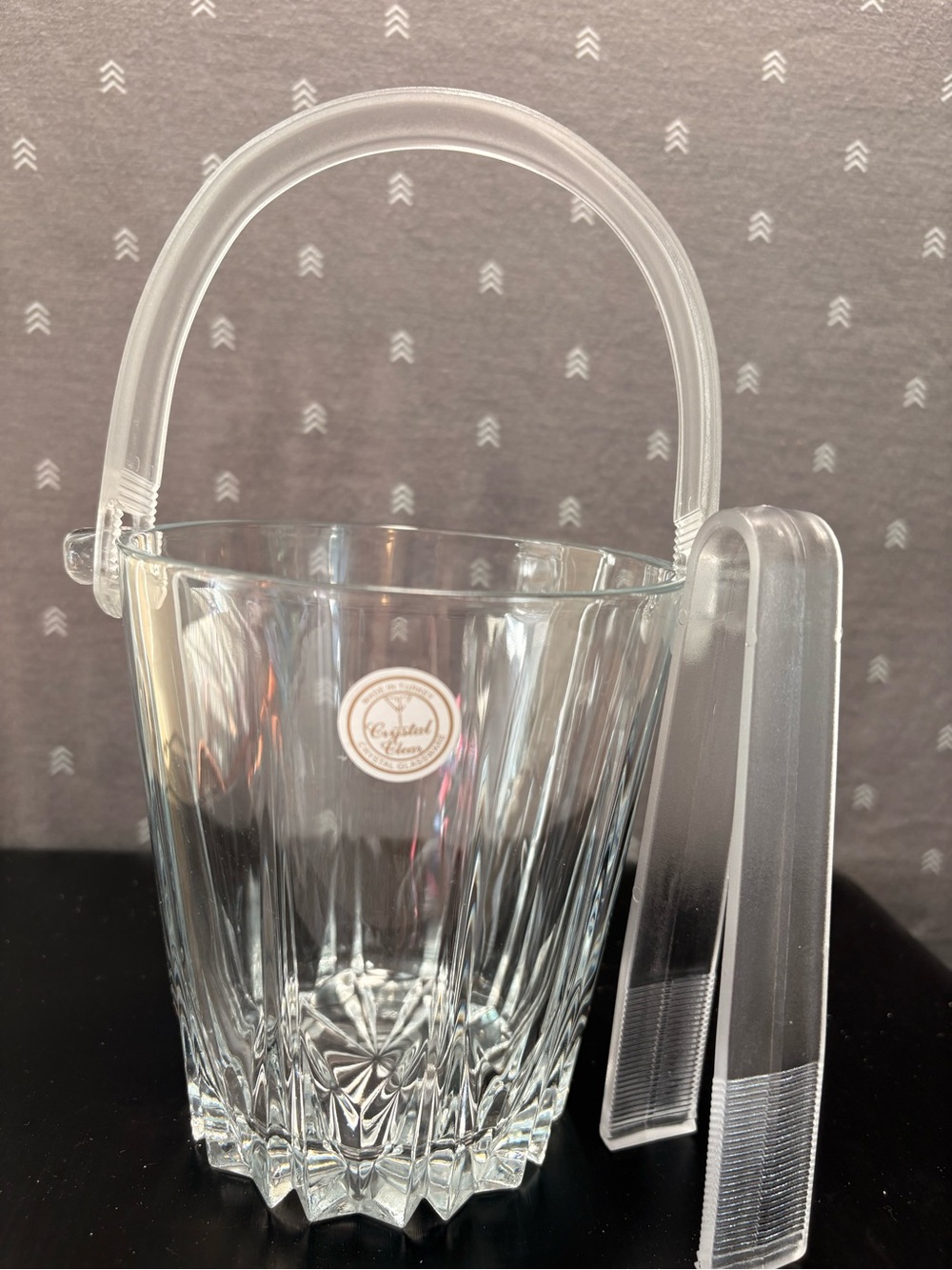 Crystal Clear Glass Ice Bucket with acrylic Tongs - Clear. 3 cup  capacity